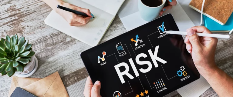 It’s better to be safe than sorry – a quick guide on how to decrease the risks related to outsourcing software development